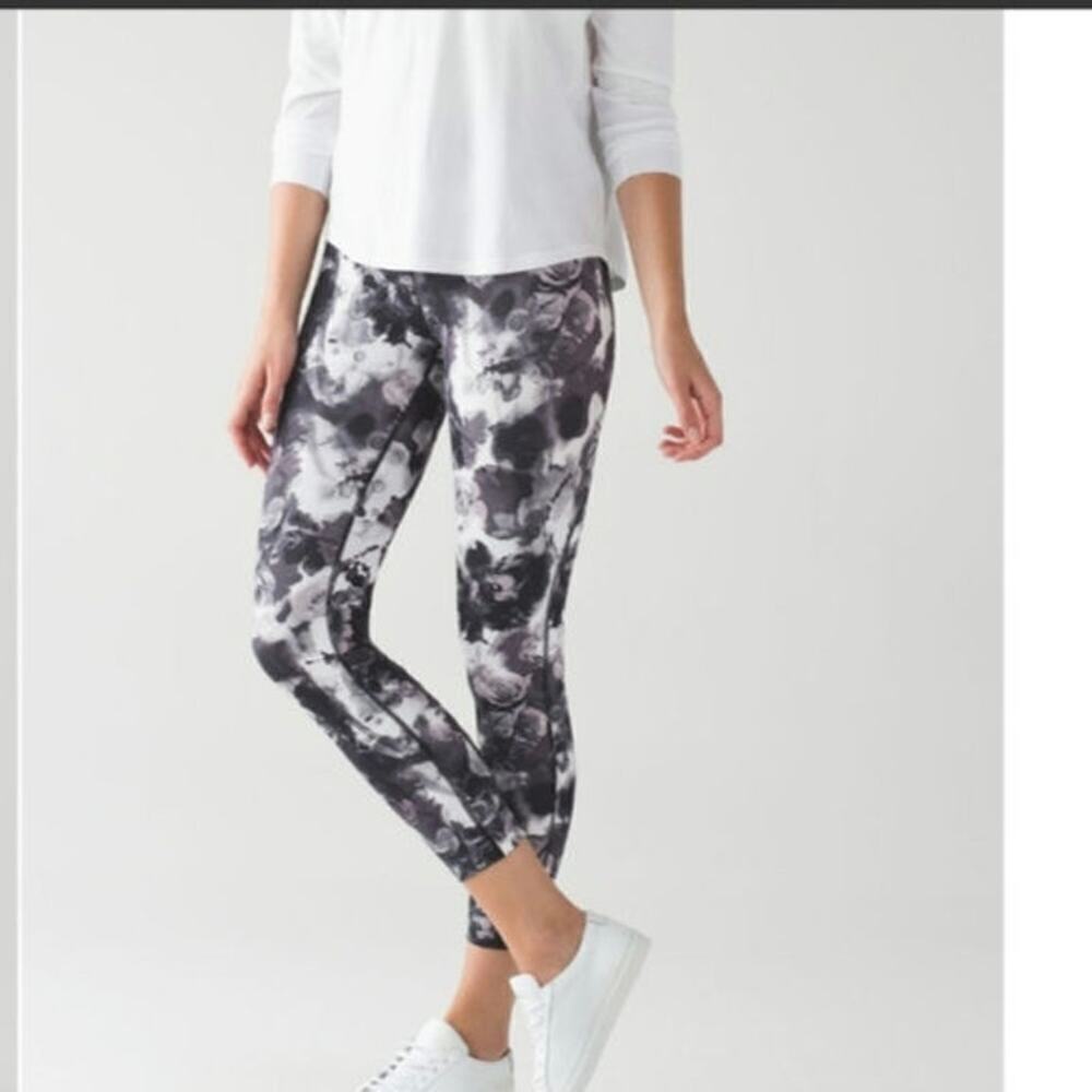 Lululemon High Times Pant sz 10 Obscurred Black Dusty Mauve